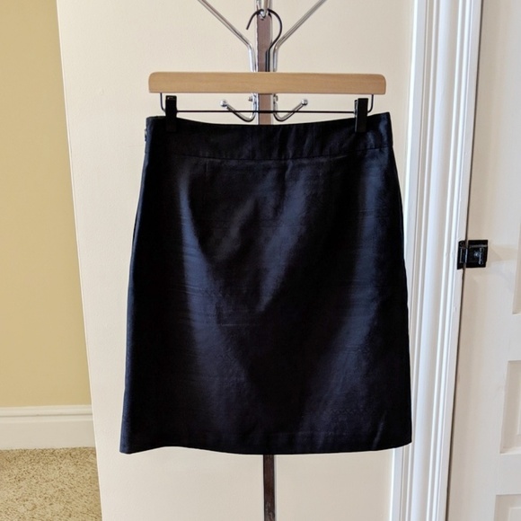 DKNYC Dresses & Skirts - 💘 DKNY A-line pencil skirt.